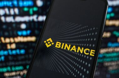 Binance WSJ Lawsuit Explained As Defamation Claims Shake Crypto