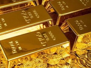 Brazil Cuts Dollar Holdings, Adds 42 Tons of Gold as BRICS Push Grows