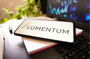lumentum holdings lite stock