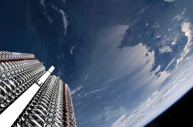 SpaceX Starlink Satellite Deorbit Risk or Opportunity for SPCX?