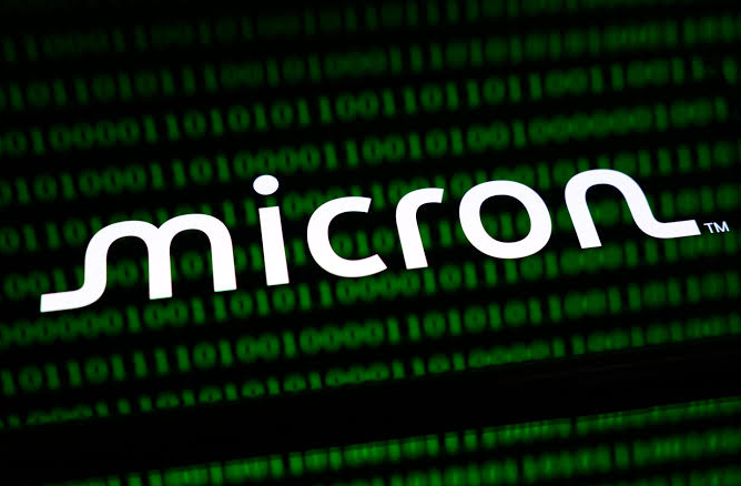 Micron Stock Price Target Cut to $1,300 by Mizuho
